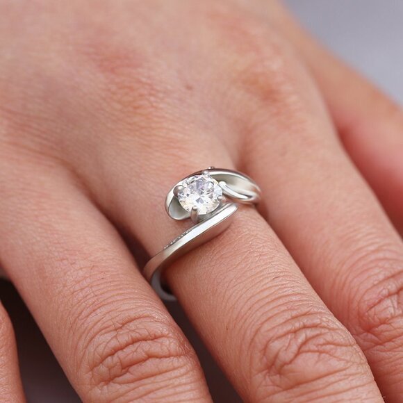 🎁Create Irregular Pure Round Gemstone CZ Twisted Rings for Women, EVGG1557 - Picture 3 of 6